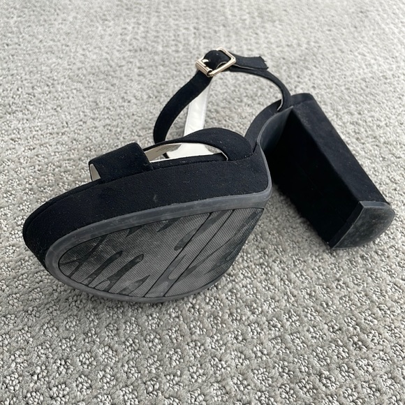 Anne Klein Heels - Picture 8 of 9